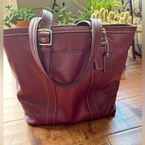 Vintage Coach Hampton Shoulder Bag - Merlot
